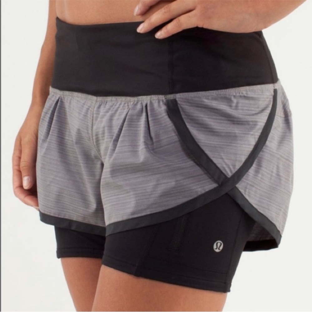 Lululemon Run Speed Squad Shorts Slate Gray/ Black with Flirty Pocket Sz. 6